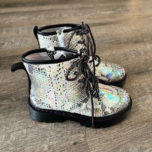 Madden Girl Boots ⭐️❤️Sold❤️⭐️